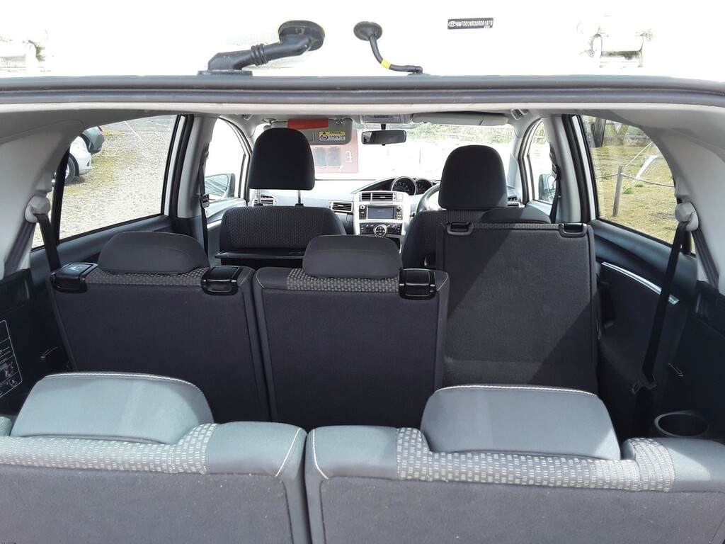 Toyota Verso 2.0 Icon D-4d 122 Bhp White #14
