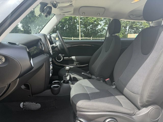 Mini Hatch Cooper 1.6 69,611 , 3 Owners , 2 Keys , Fsh Silver #11