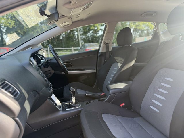 Kia Ceed 1.4 Vr7 Sportwagon Euro 5 White #11