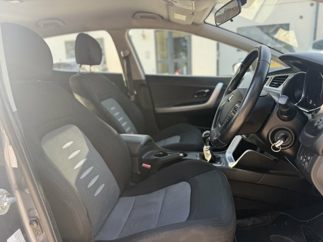 Kia Ceed 1.4 Vr7 Sportwagon Euro 5 White #10