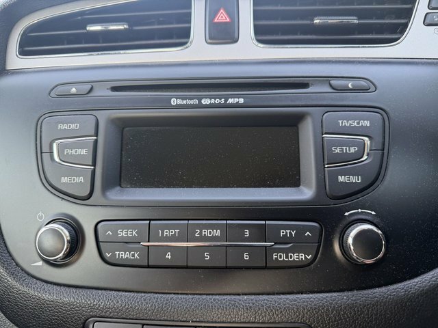 Kia Ceed 1.4 Vr7 Sportwagon Euro 5 White #17
