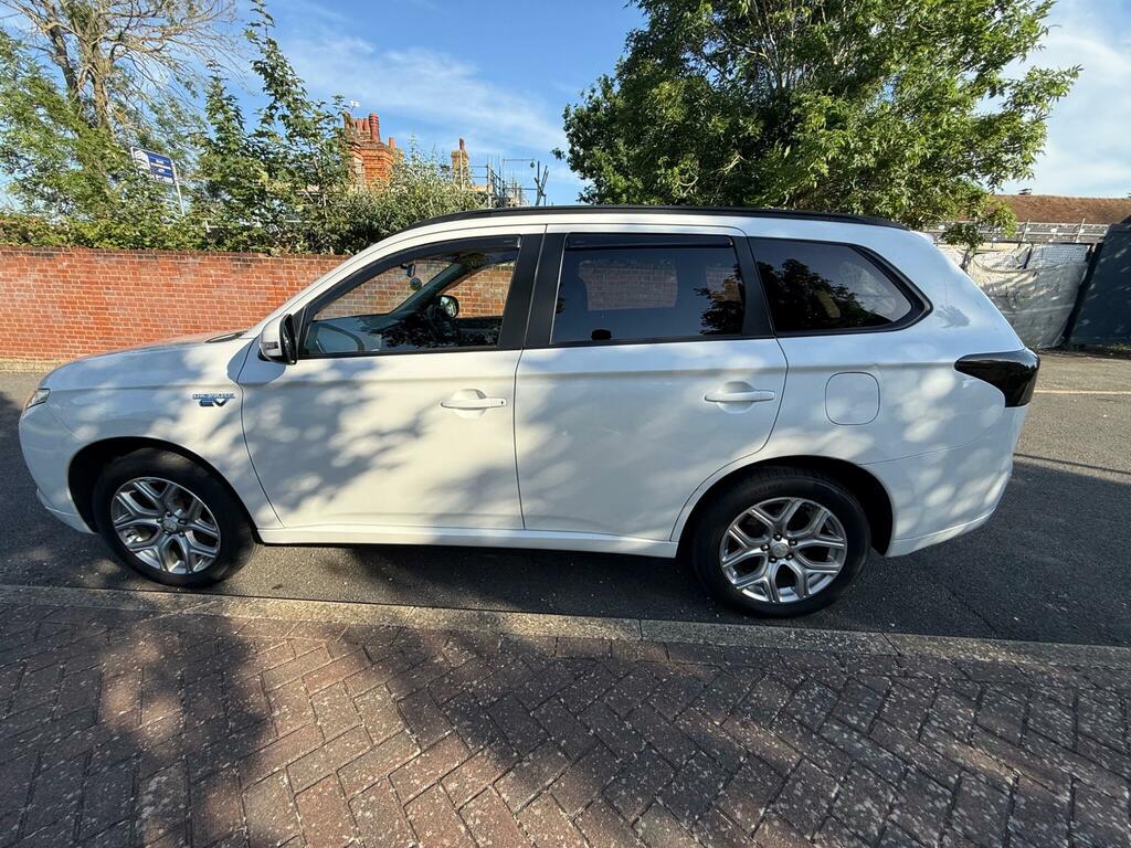 Mitsubishi Outlander Gx3h White #4