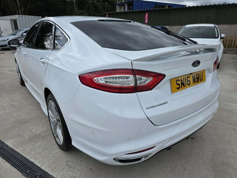 Ford Mondeo 2.0-Mondeo-titanium-tdci-5dr White #5