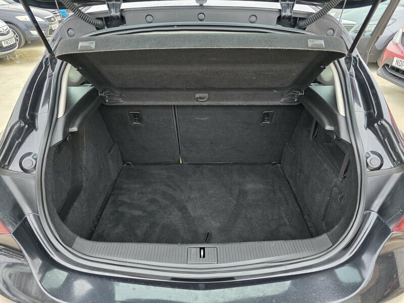 Vauxhall Astra Design Black #11