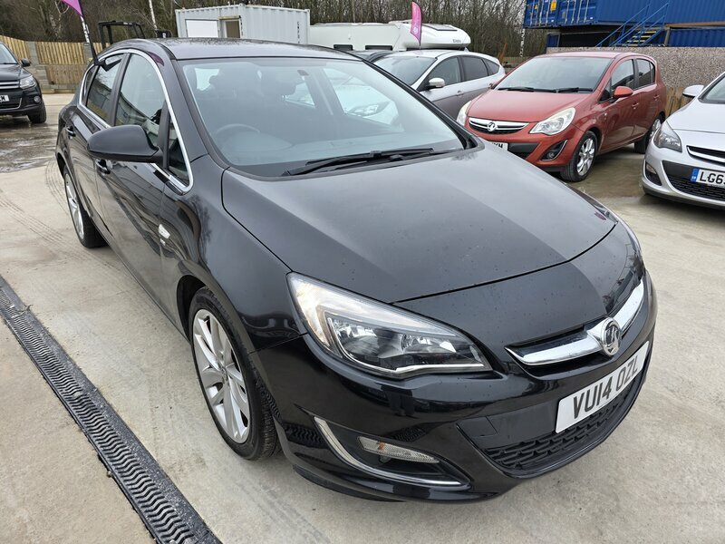 Vauxhall Astra 1.6-Astra-sri-5dr Black