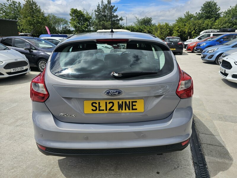 Ford Focus 1.6-Focus-zetec-125-5dr Silver #6