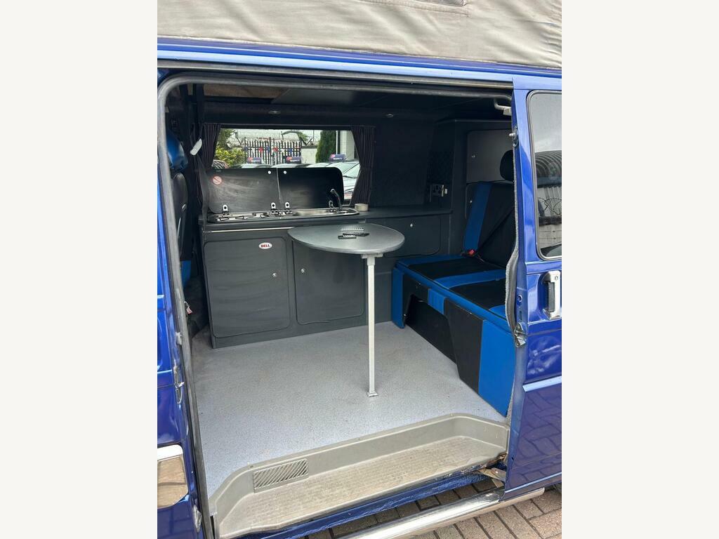 Volkswagen Transporter Mpv Green #10
