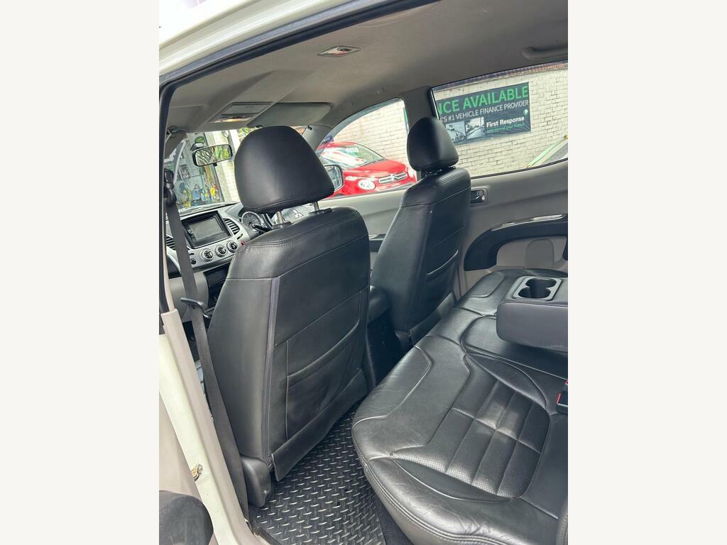 Mitsubishi L200 2.5 Di-d Barbarian 4Wd Euro 5 White #4