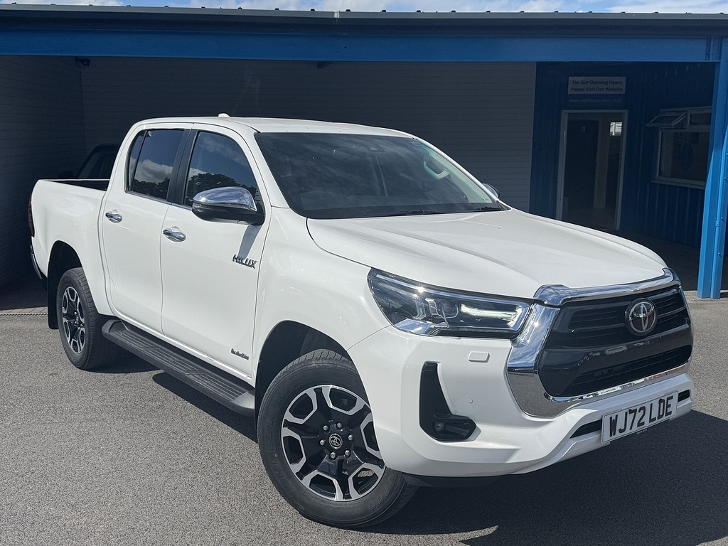 Toyota HILUX D-4d Invincible U15491535 White