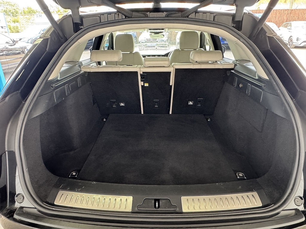 Land Rover Range Rover Velar 3.0 D300 R-dynamic Hse Grey #9