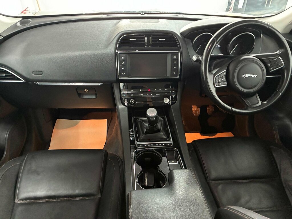 Jaguar F-Pace 2.0 D180 Prestige Euro 6 Ss  #6