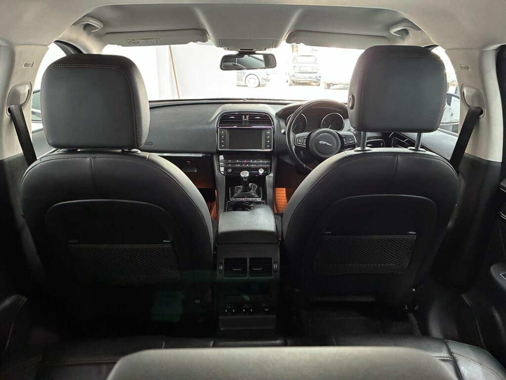 Jaguar F-Pace Suv 2.0 D180 Portfolio Awd Euro 6 Ss Silver #13