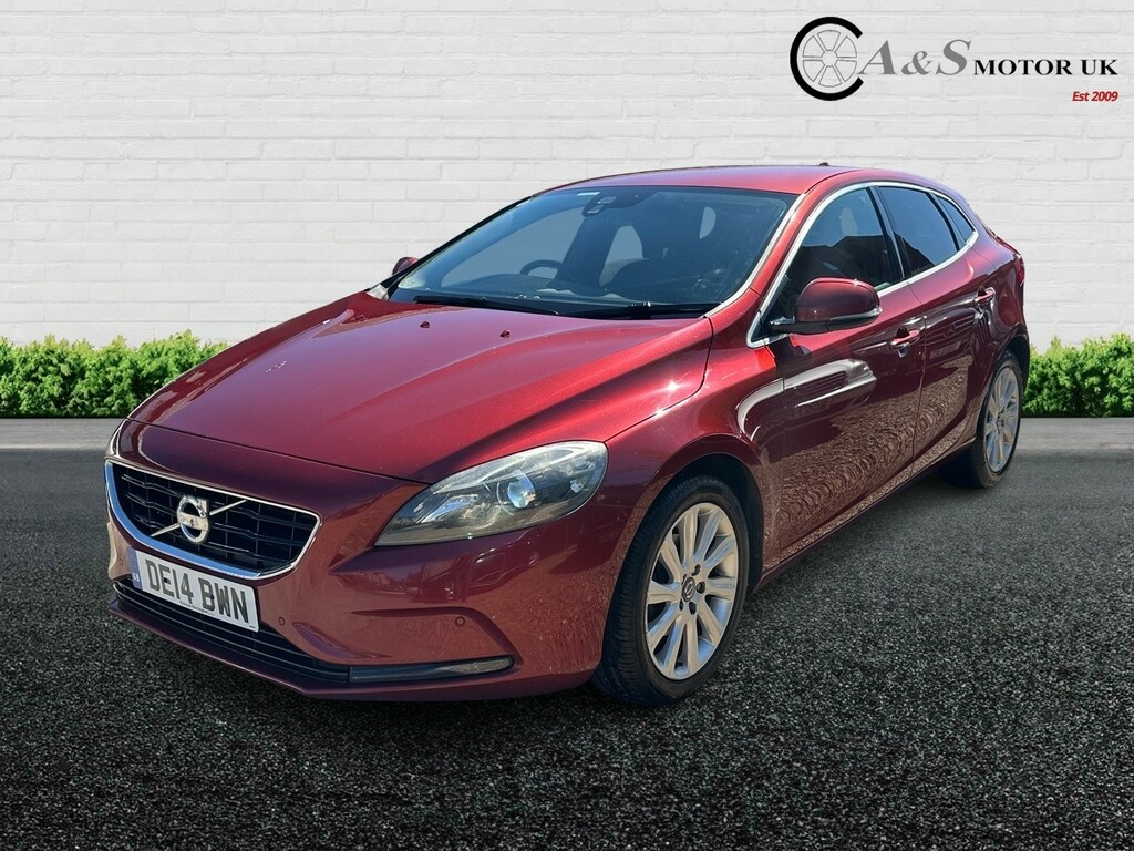 Volvo V40 Hatchback 1.6 D2 Se Lux 201414 Red