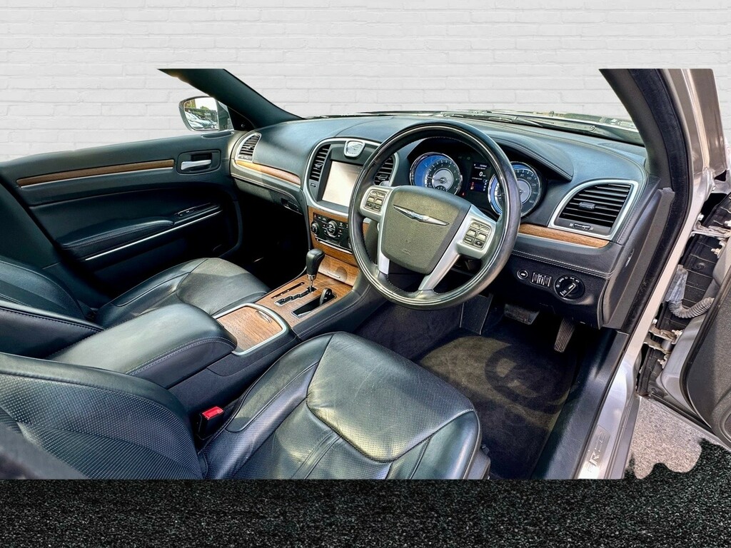 Chrysler 300C 3.0 Crd V6 Executive Saloon Euro 5 Brown #13