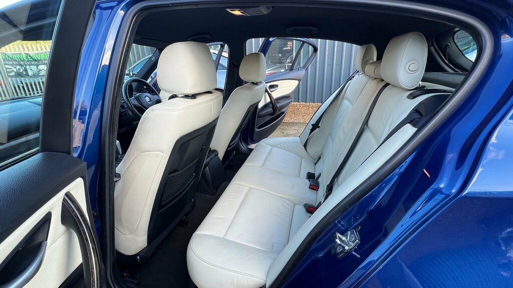 BMW 1 Series 118D Se Silver #160