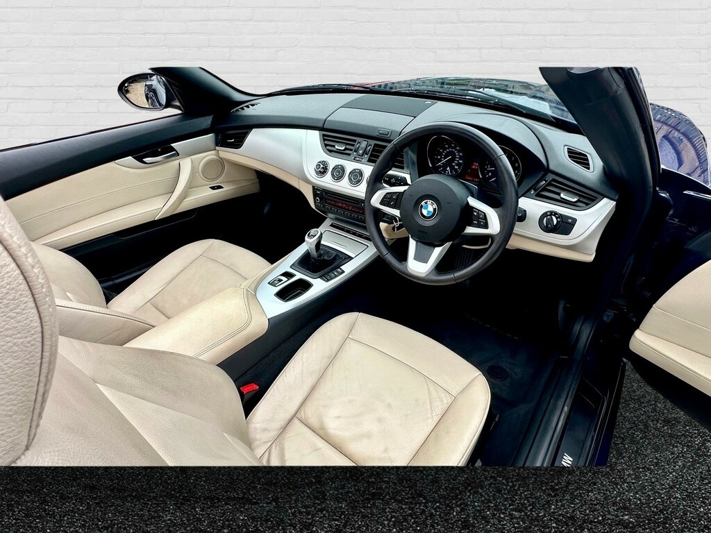 BMW Z4 Convertible 2.5 23I Sdrive 201111 White #9