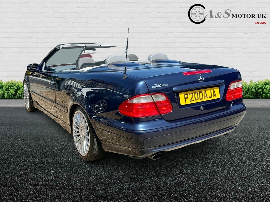 Mercedes-Benz CLK 320 3.2 Elegance Convertible Blue #6