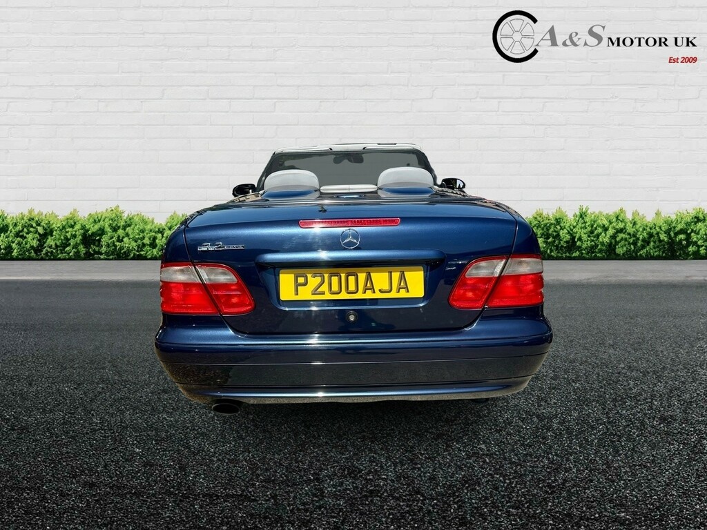 Mercedes-Benz CLK 320 3.2 Elegance Convertible Blue #5