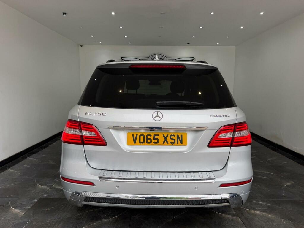 Mercedes-Benz M Class  White #9