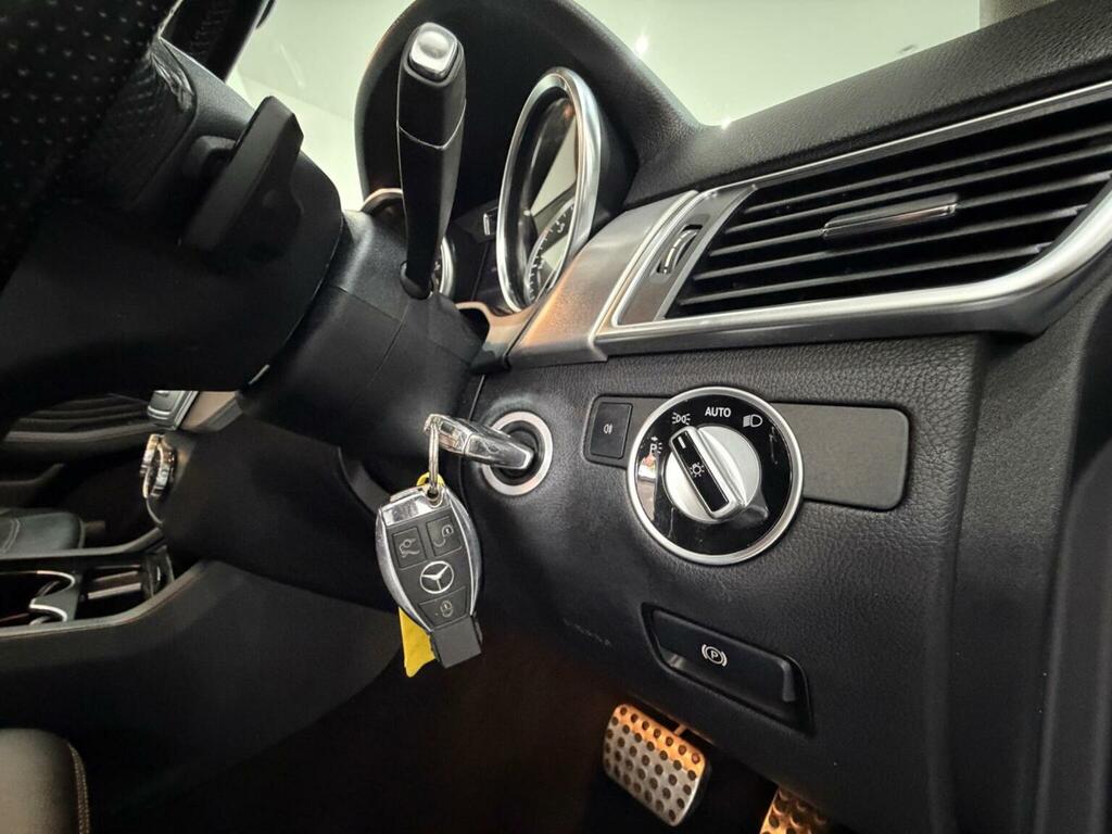 Mercedes-Benz M Class  White #15