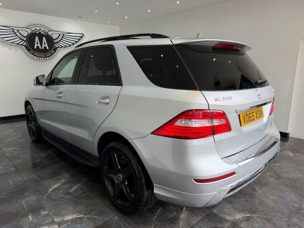Mercedes-Benz M Class  White #8