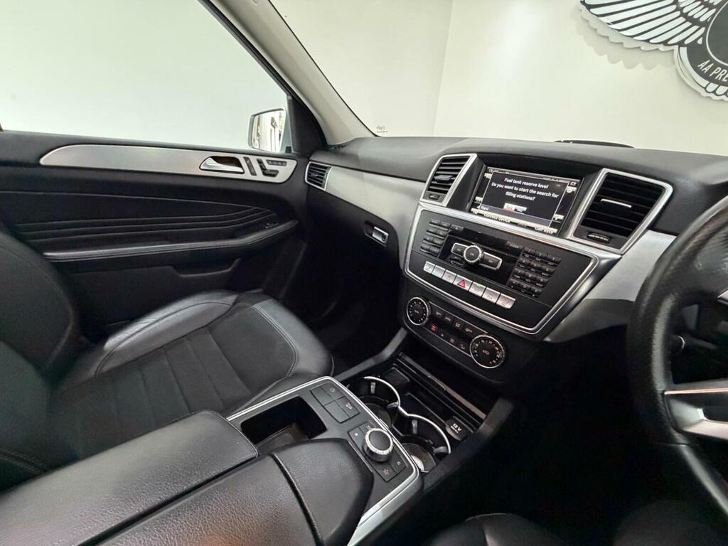 Mercedes-Benz M Class  White #14