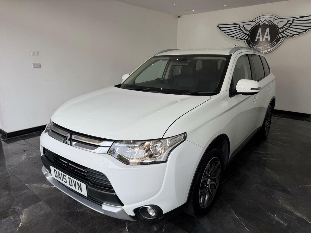 Mitsubishi Outlander Estate White #7