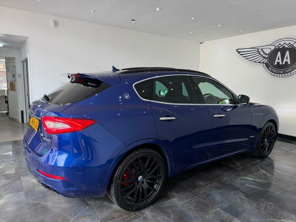 Maserati Levante S Black #11