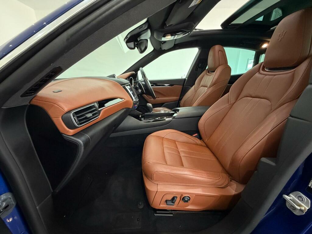 Maserati Levante S Black #49