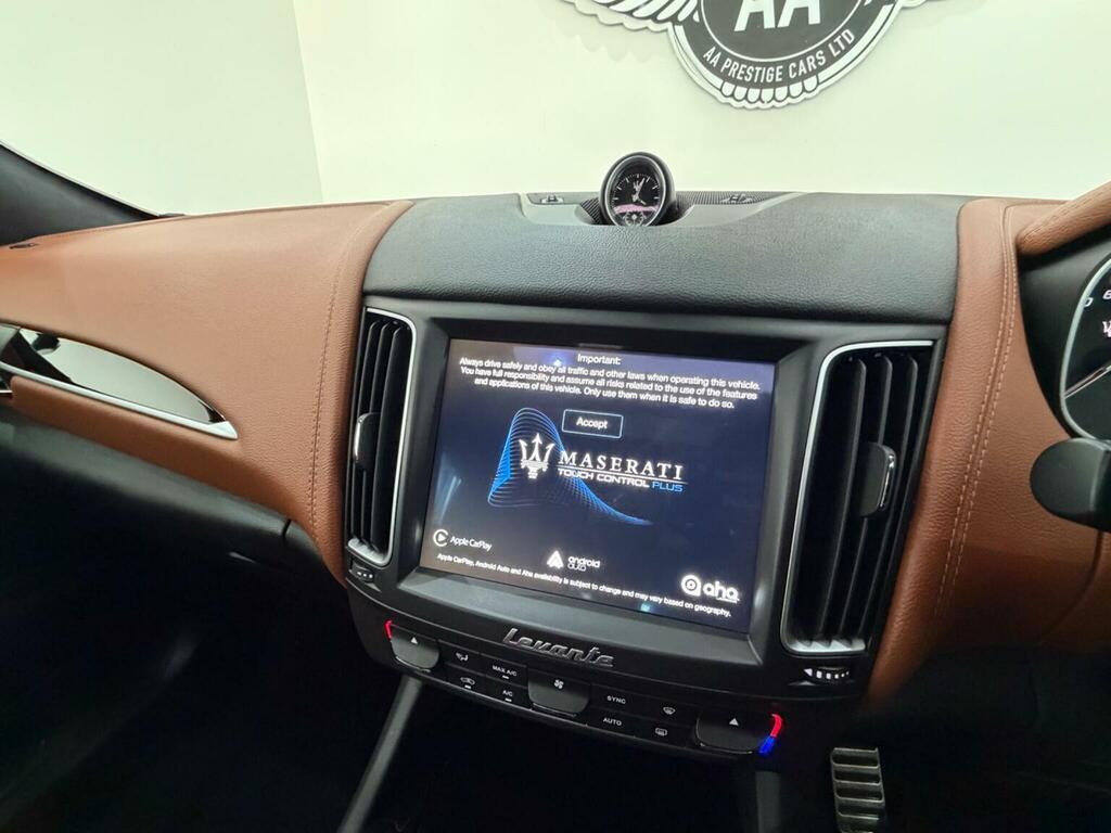 Maserati Levante S Black #43