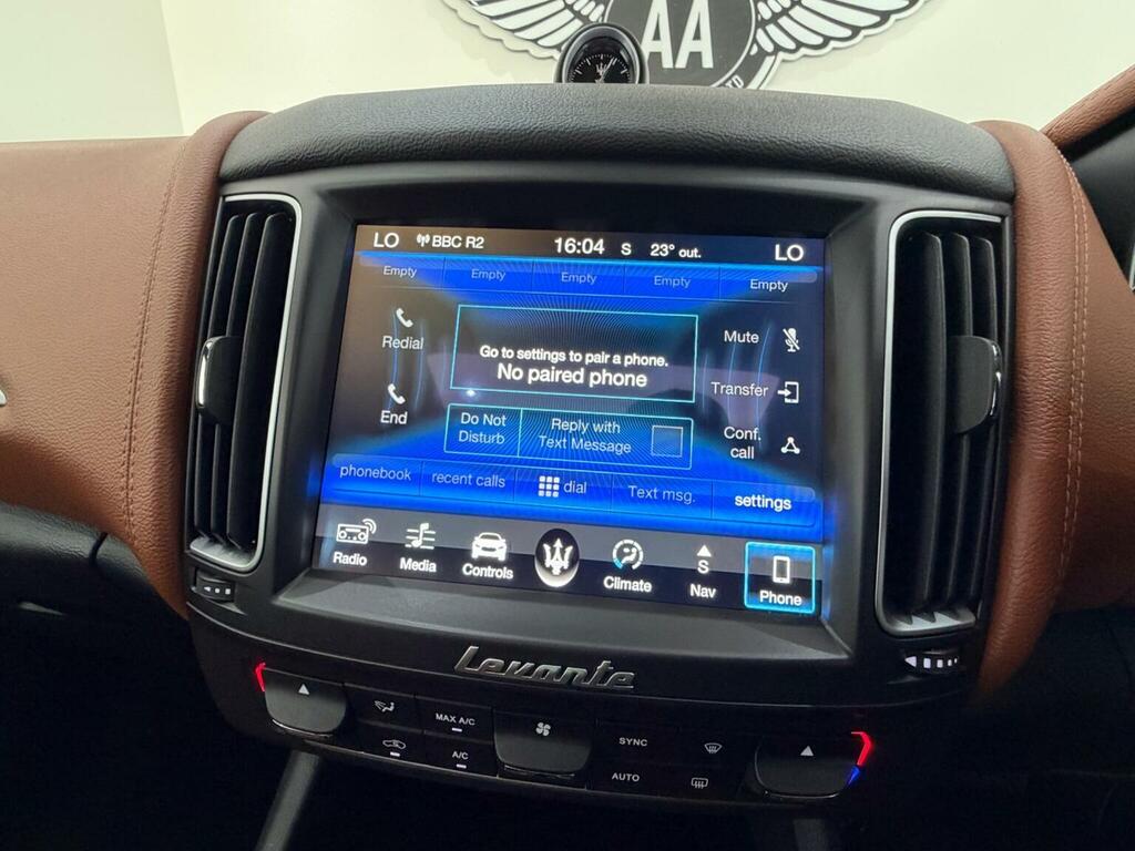 Maserati Levante S Black #40