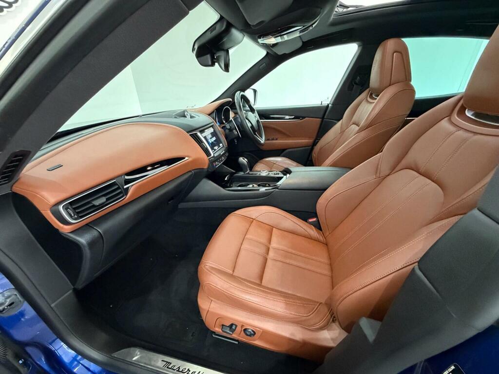 Maserati Levante S Black #48