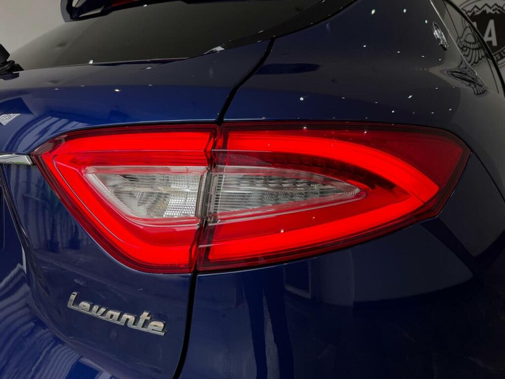 Maserati Levante S Black #50