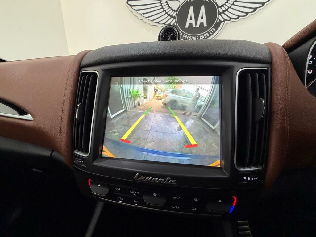Maserati Levante S Black #38