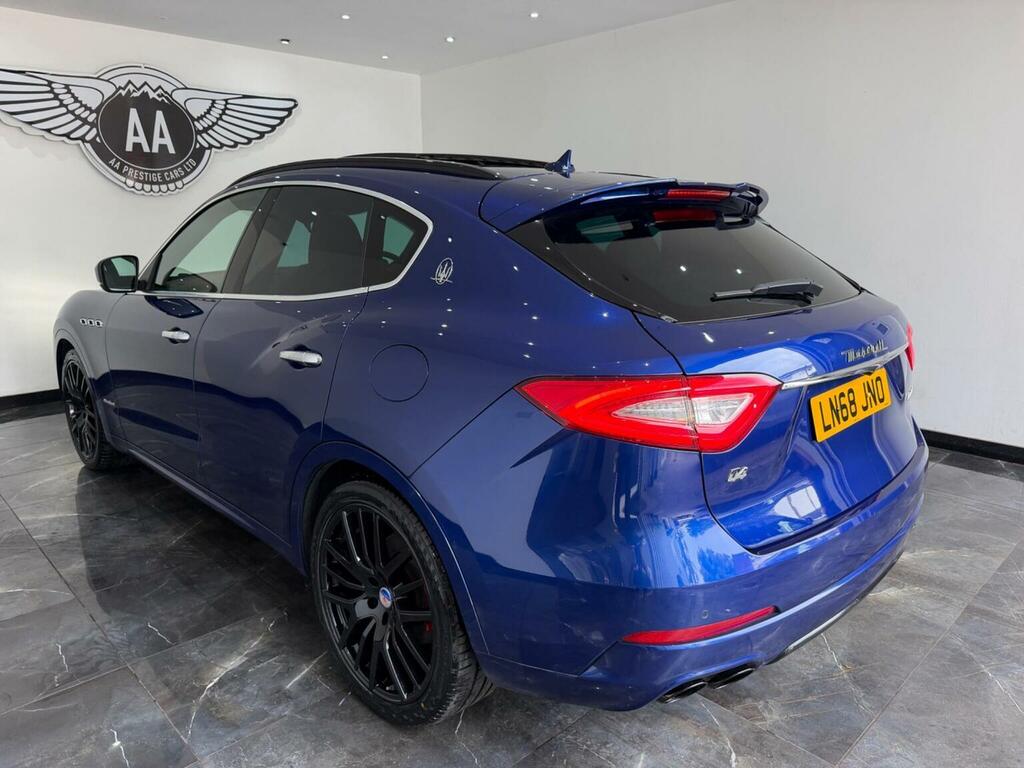 Maserati Levante S Black #8