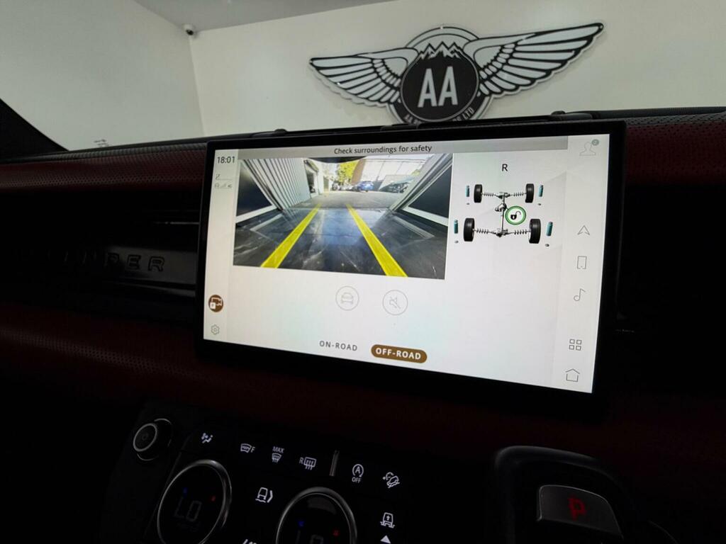 Land Rover Defender 110 3.0 D300 X-dynamic Hse 110 Grey #39