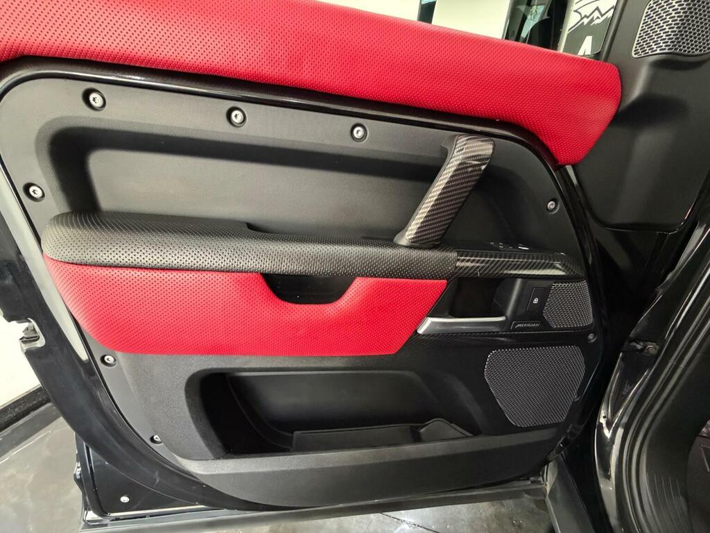 Land Rover Defender 110 3.0 D300 X-dynamic Hse 110 Grey #28