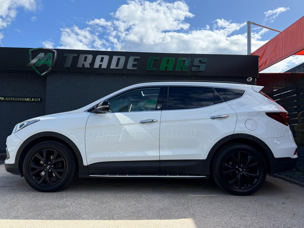Hyundai Santa Fe Suv White #4