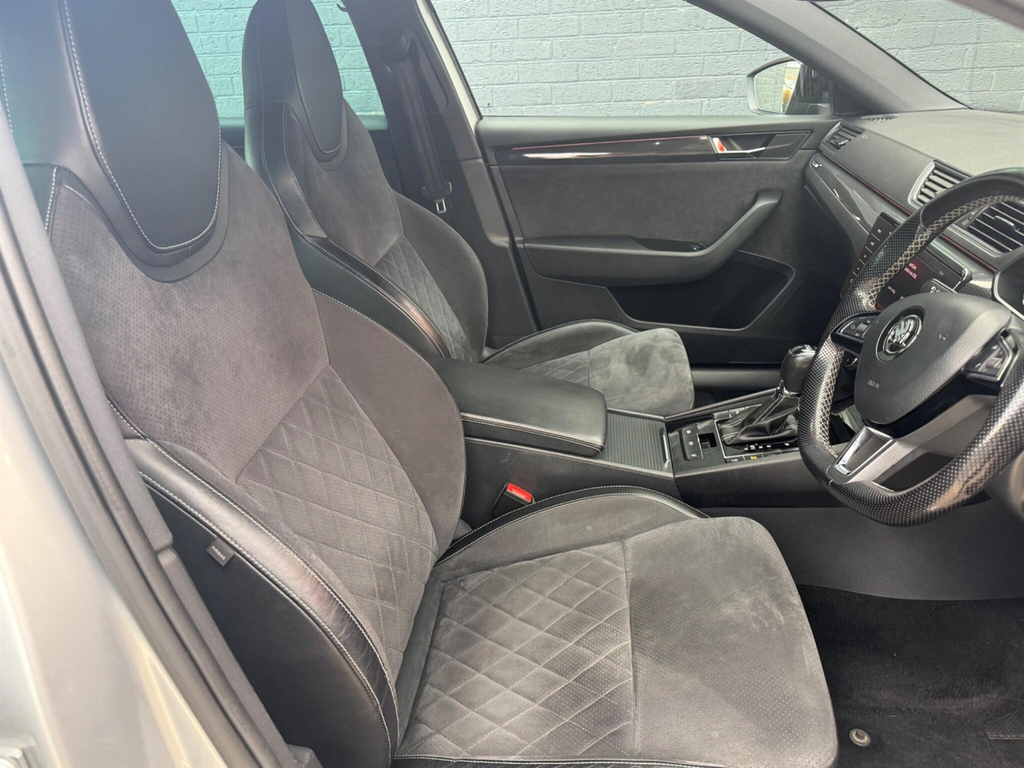 Skoda Superb Estate Silver