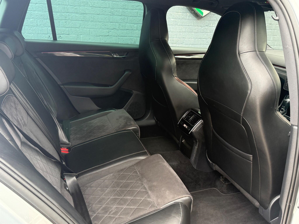 Skoda Superb Se L Executive Tsi Dsg Blue #39