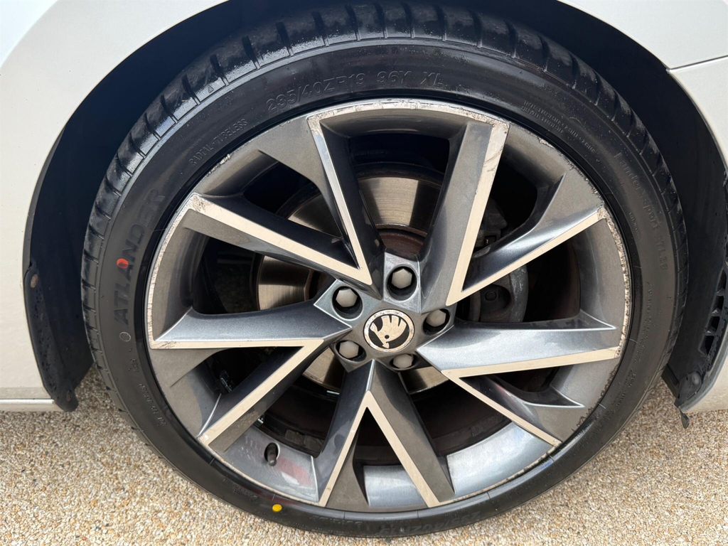 Skoda Superb Se L Executive Tsi Dsg Blue #29
