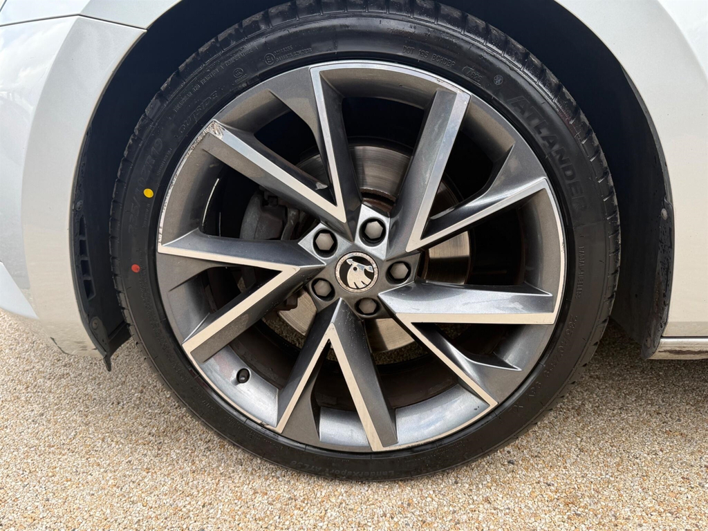 Skoda Superb Se L Executive Tsi Dsg Blue #32