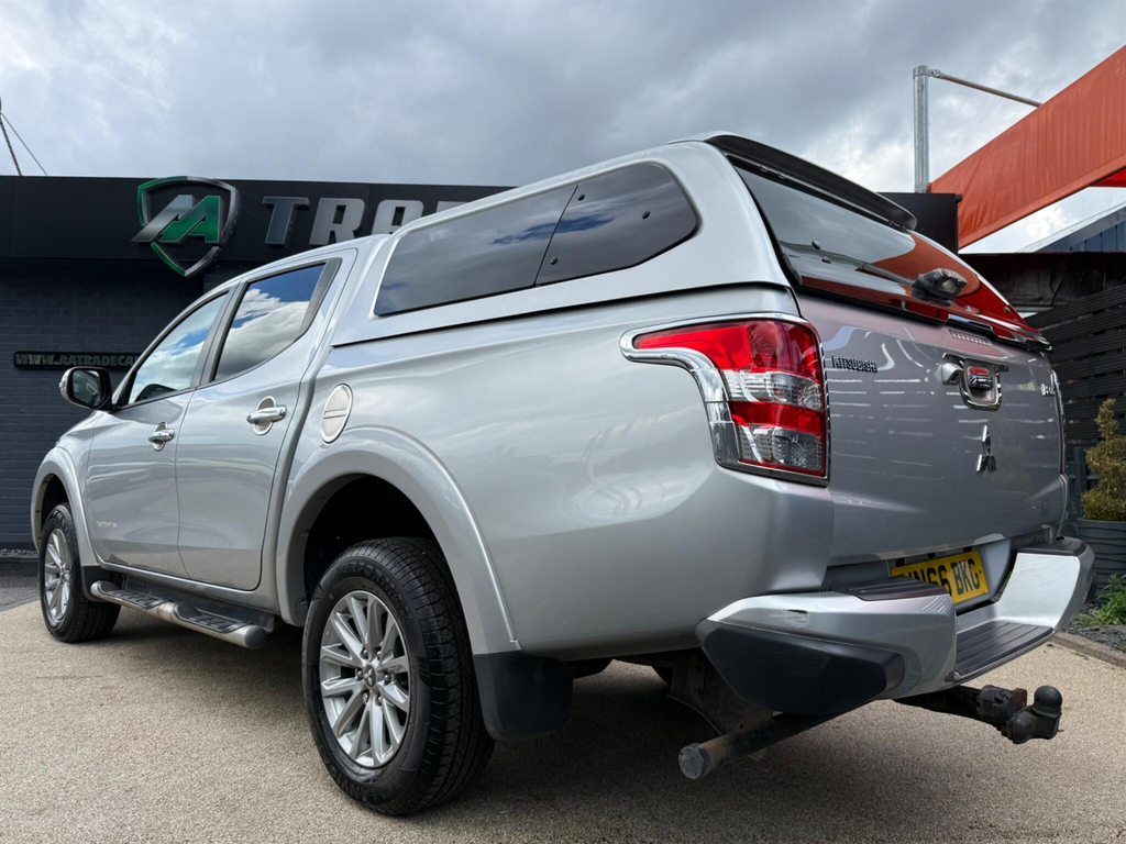 Mitsubishi L200 Pickup Silver #5