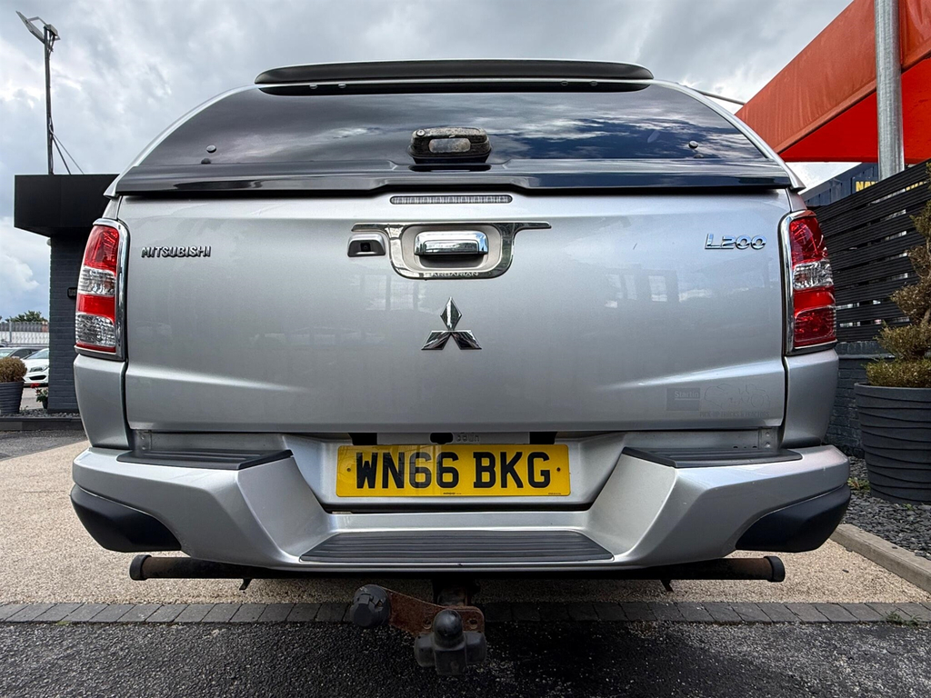 Mitsubishi L200 Pickup Silver #6