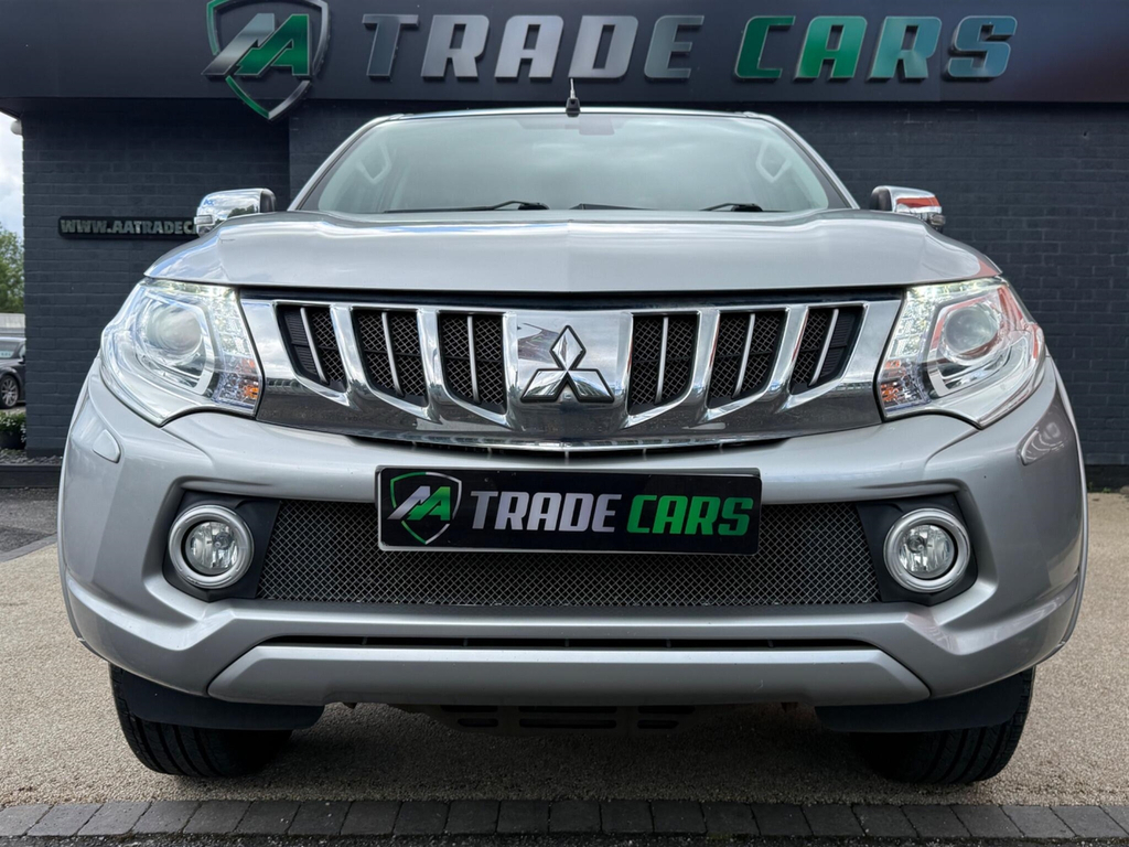 Mitsubishi L200 Pickup Silver #2