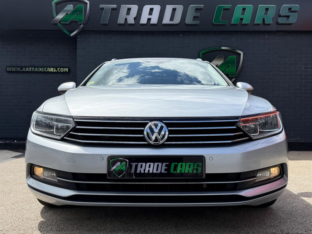 Volkswagen Passat Estate Silver #2