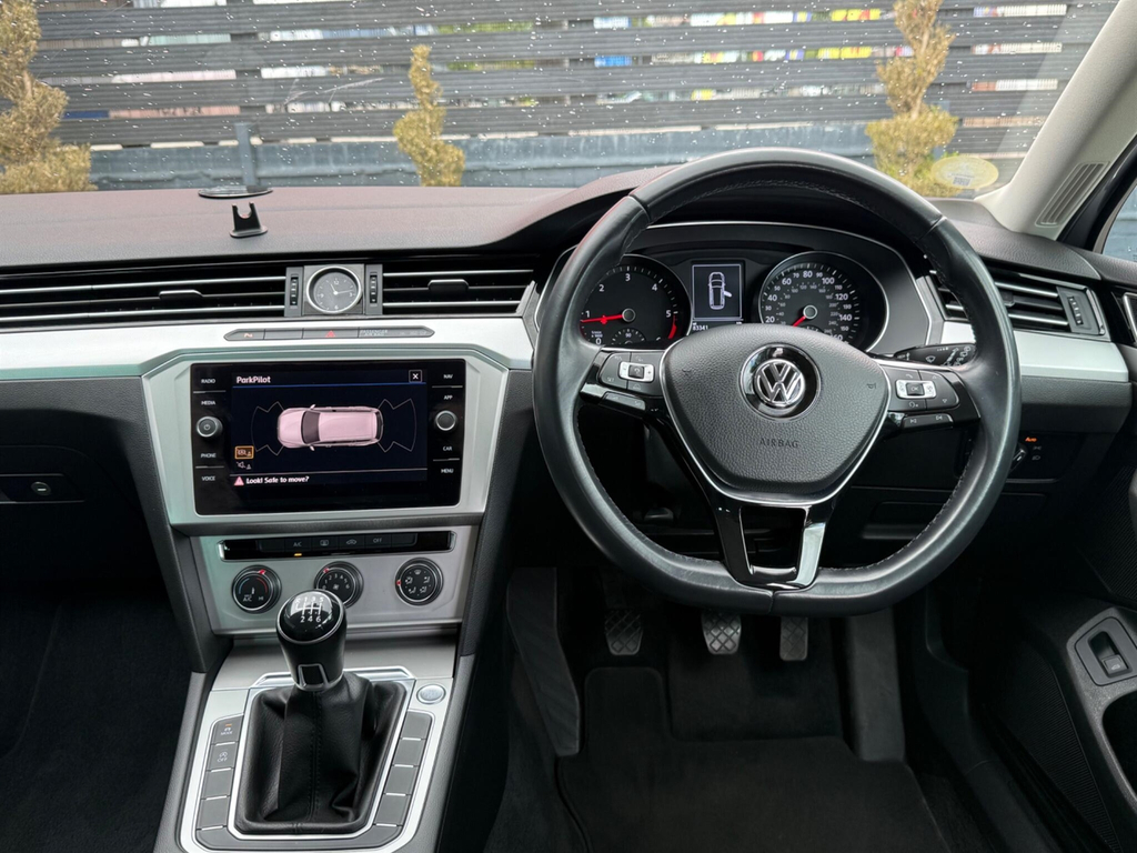 Volkswagen Passat Gte Advance Dsg Blue #29