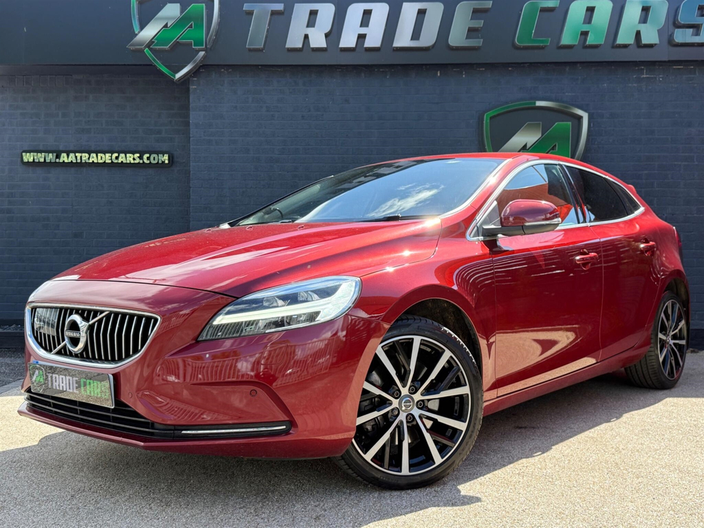 Volvo V40 Hatchback Red #3