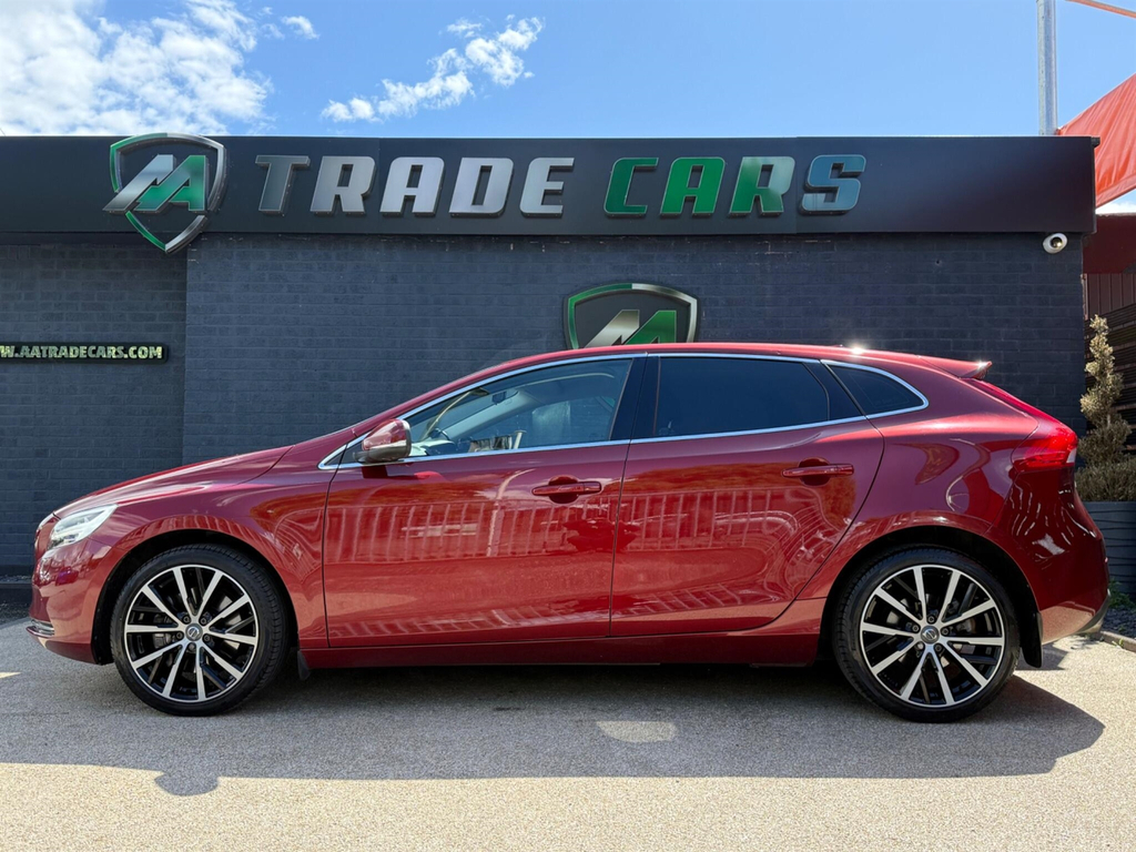 Volvo V40 Hatchback Red #4