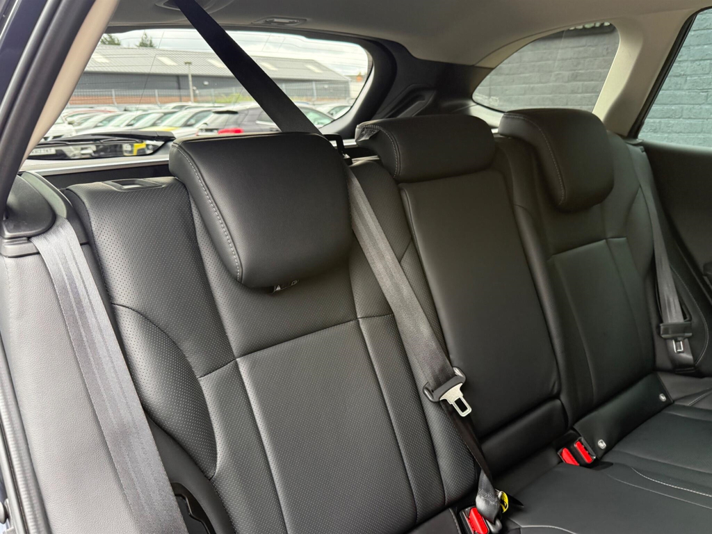 Subaru Outback Estate Black #28
